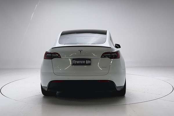2023 Tesla Model Y Performance thumb-6