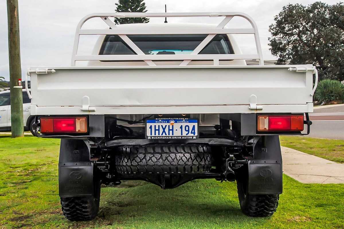 2014 Toyota Hilux SR KUN26R