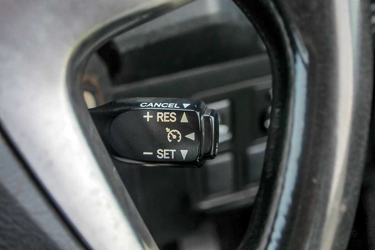2014 Toyota Hilux SR KUN26R