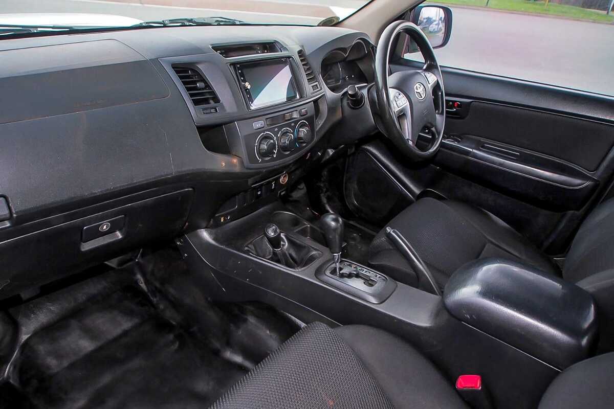 2014 Toyota Hilux SR KUN26R