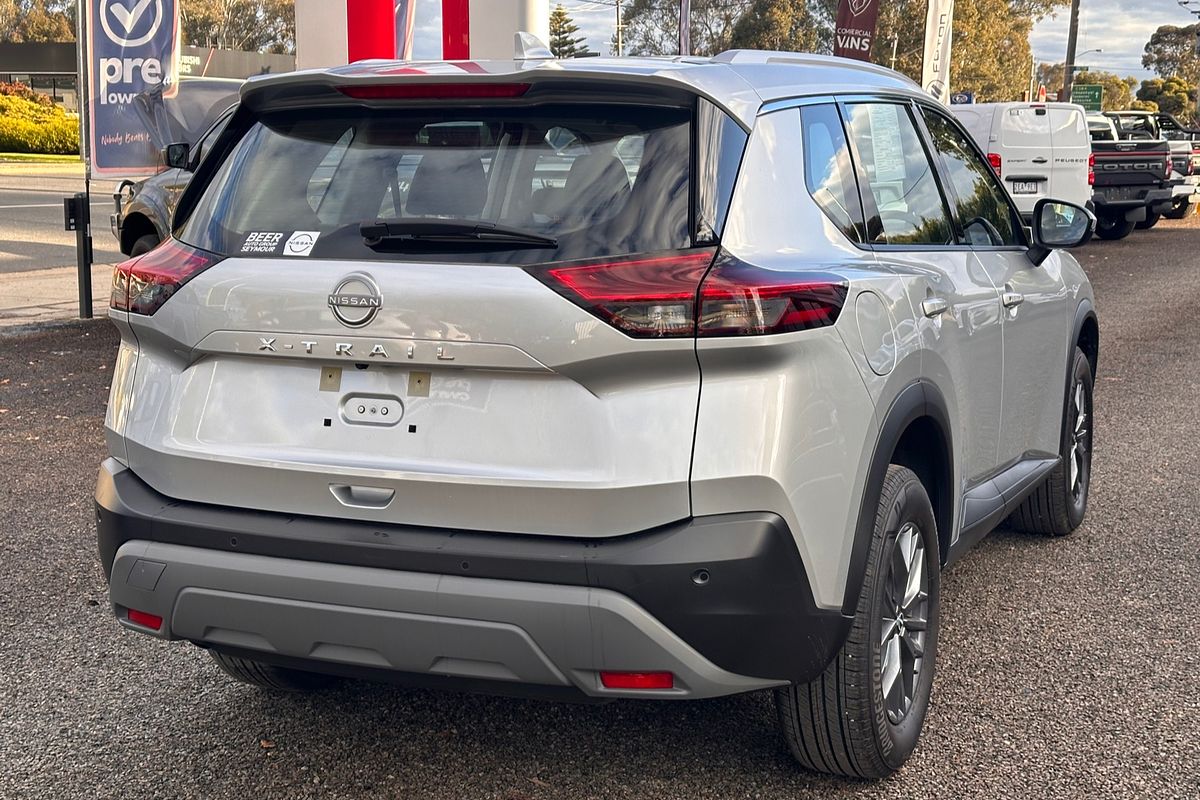 2025 Nissan X-TRAIL ST T33