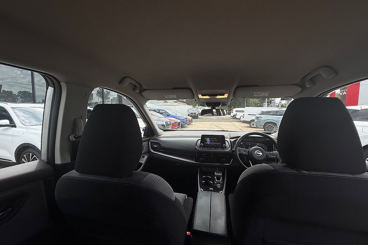 2025 Nissan X-TRAIL ST T33