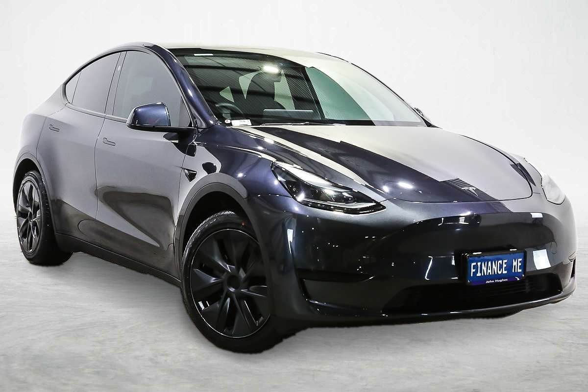 2024 Tesla Model Y Rear-Wheel Drive