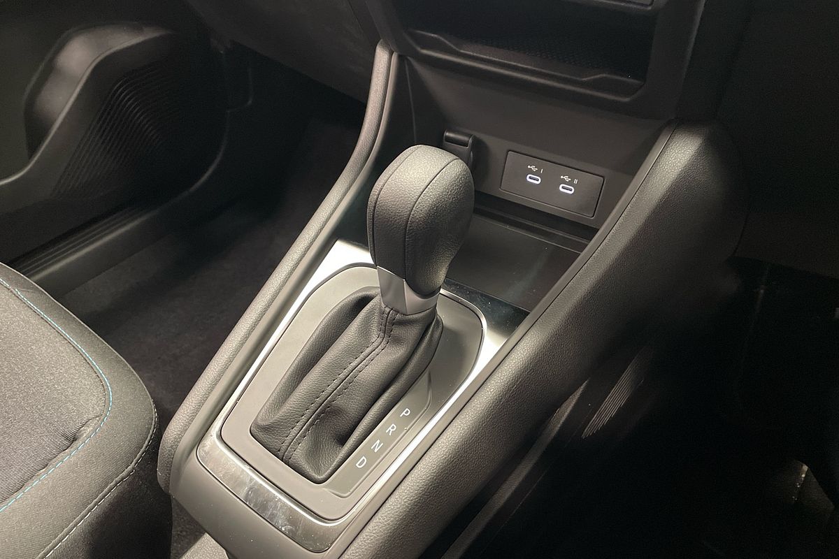 2025 Mitsubishi XE