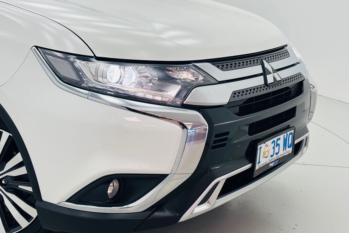 2020 Mitsubishi ZL Outlander LS 2.2L DIE 6AT AWD 7S
