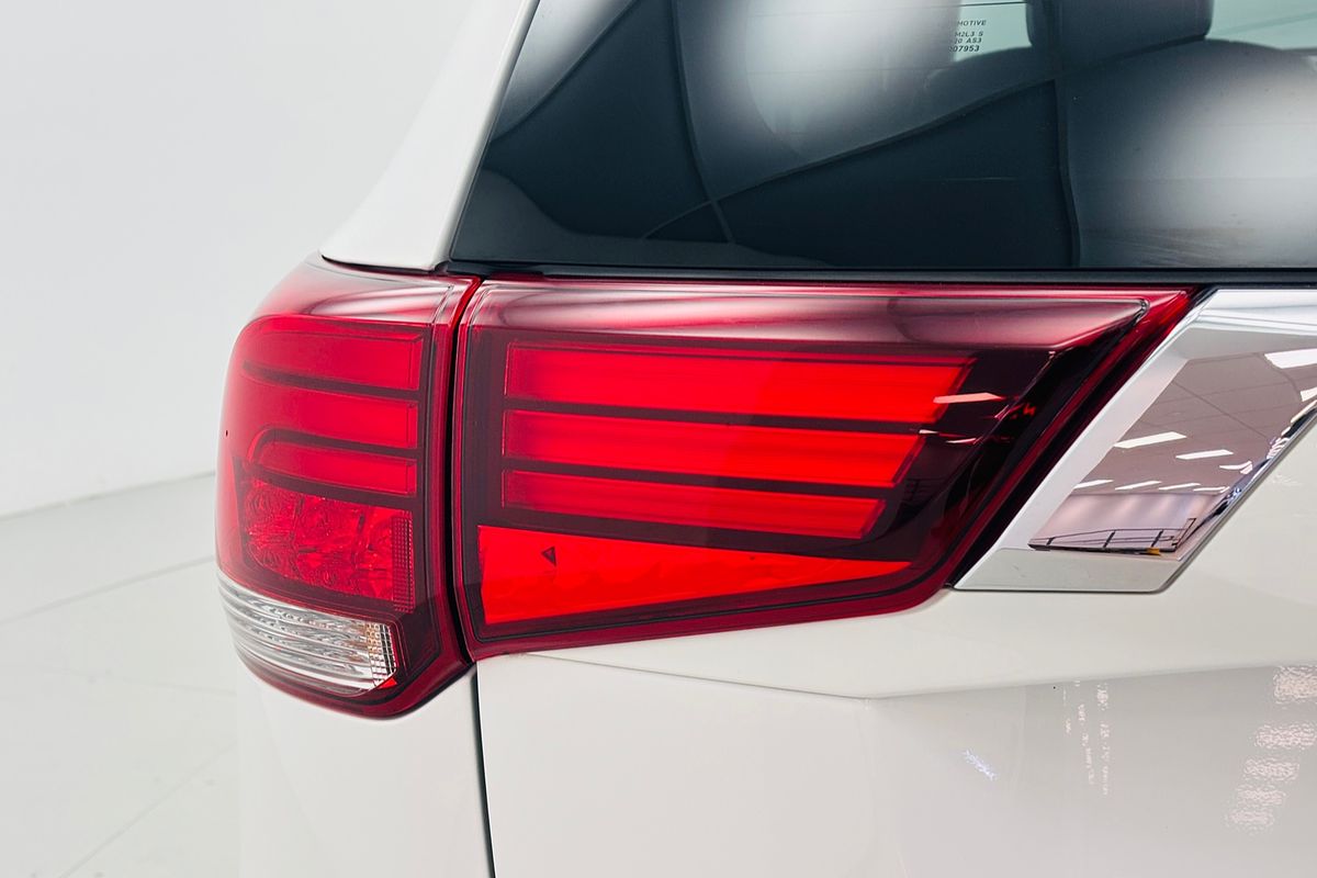 2020 Mitsubishi ZL Outlander LS 2.2L DIE 6AT AWD 7S