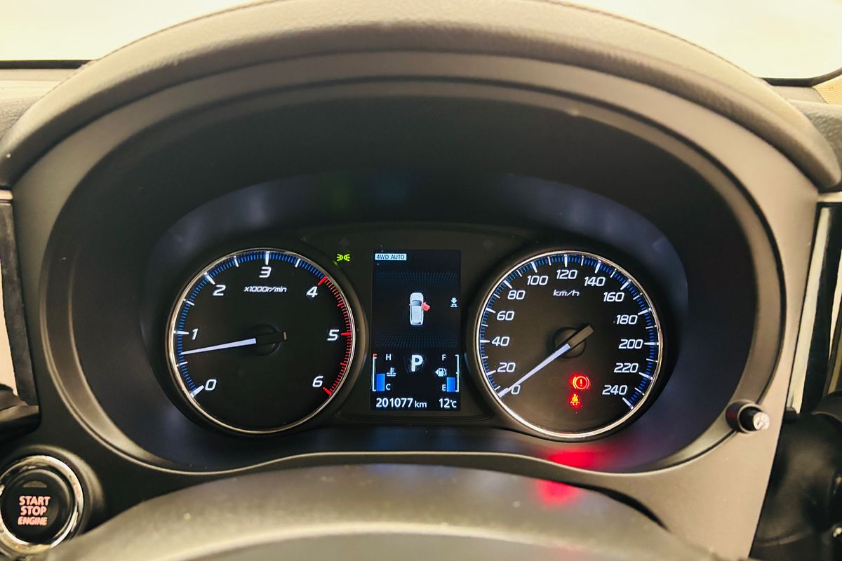 2020 Mitsubishi ZL Outlander LS 2.2L DIE 6AT AWD 7S