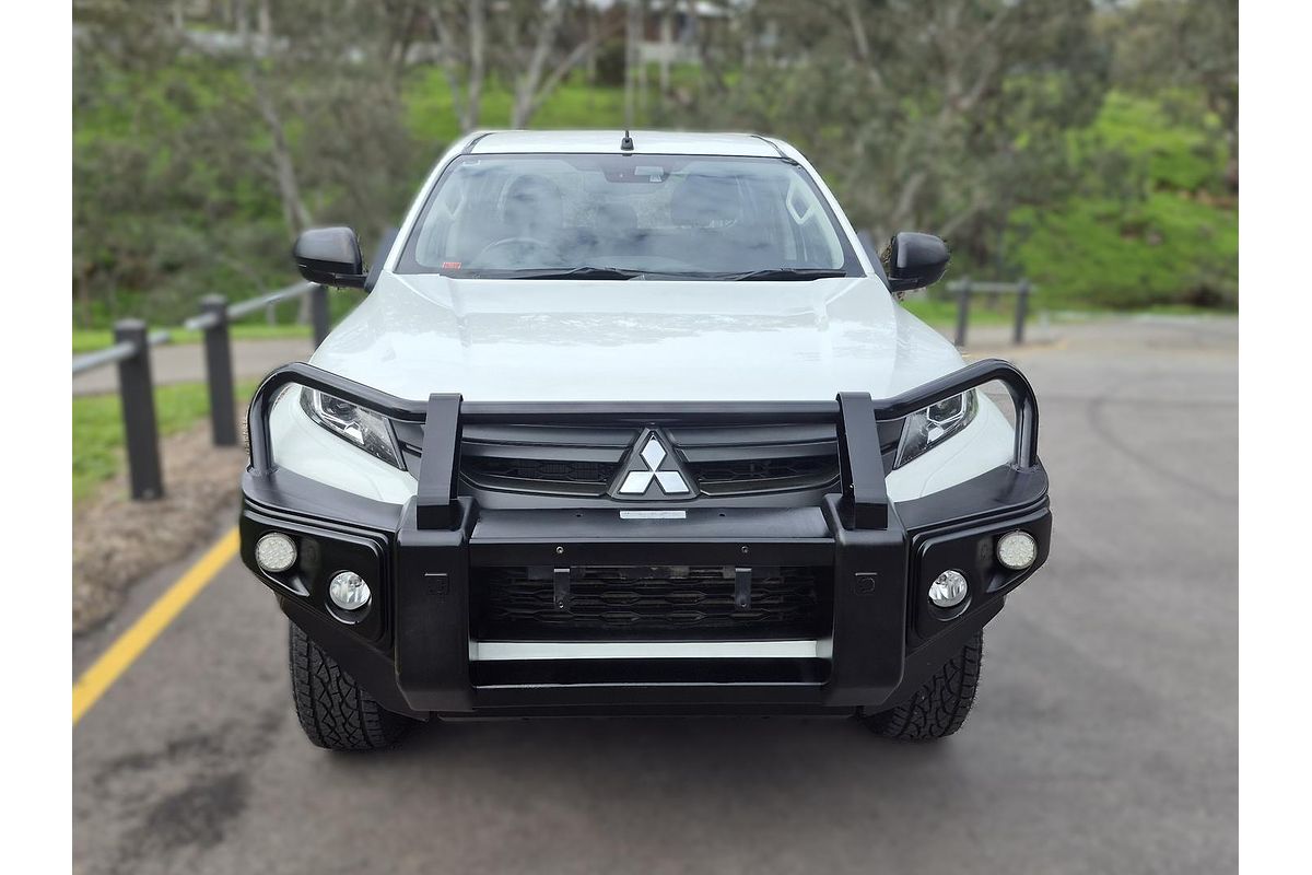 2021 Mitsubishi Triton GLX ADAS MR 4X4