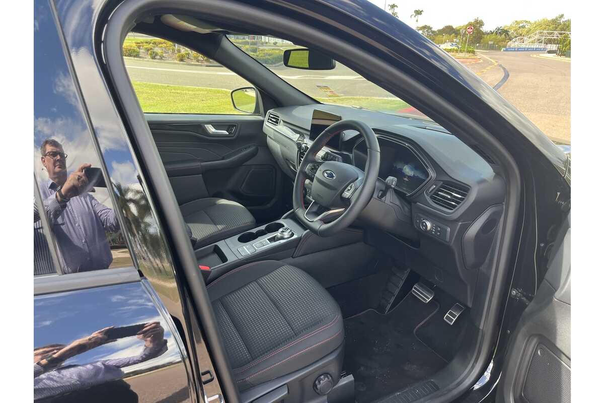 2022 Ford Escape ST-Line ZH