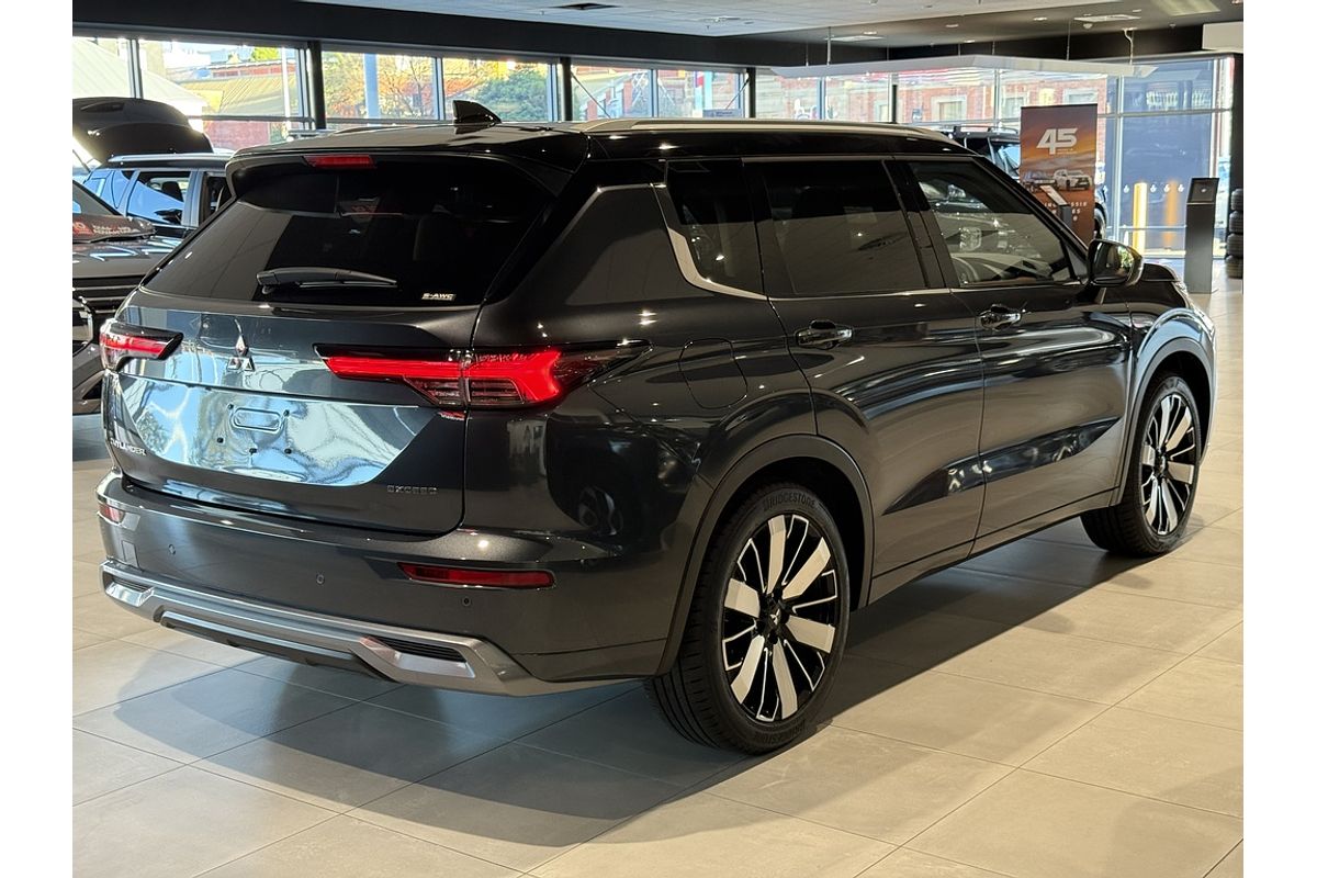 2025 Mitsubishi ZM Outlander EXCEED TOURER 2.5 AWD 5S