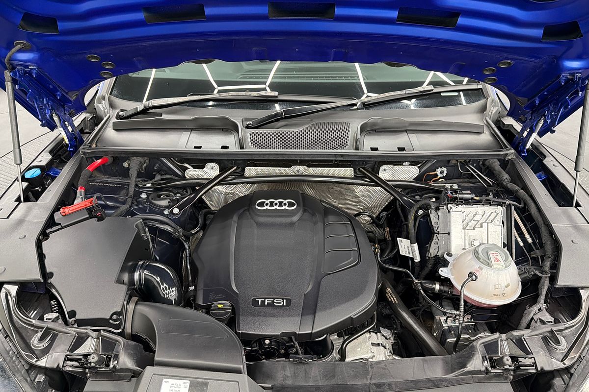 2022 Audi Q5 45 TFSI S line FY