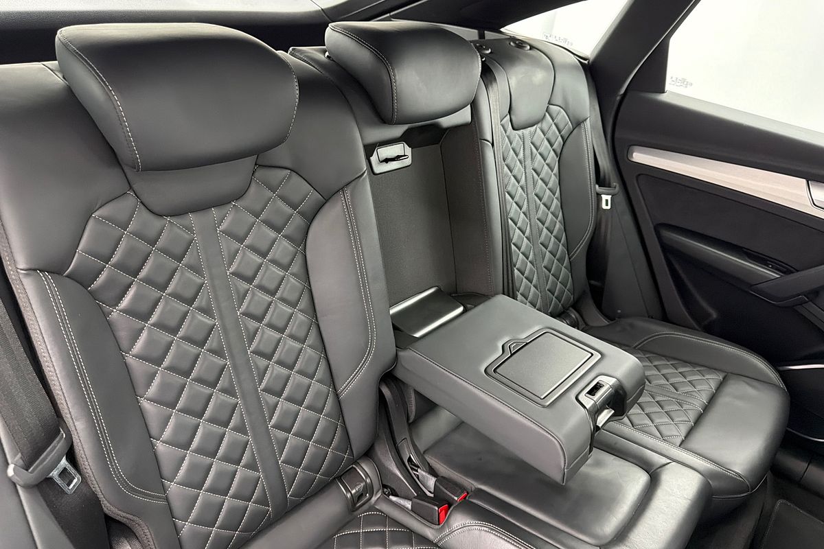 2022 Audi Q5 45 TFSI S line FY
