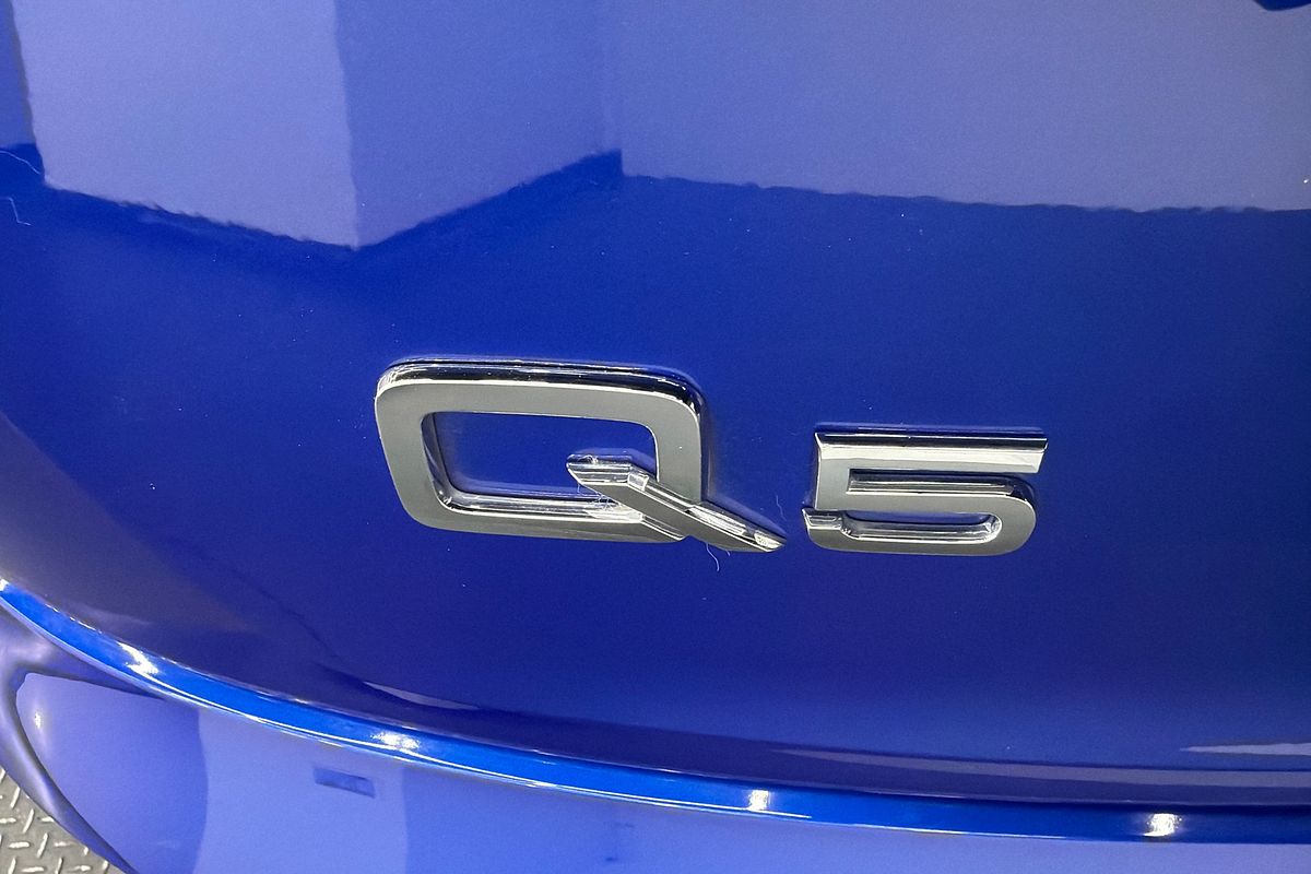 2022 Audi Q5 45 TFSI S line FY