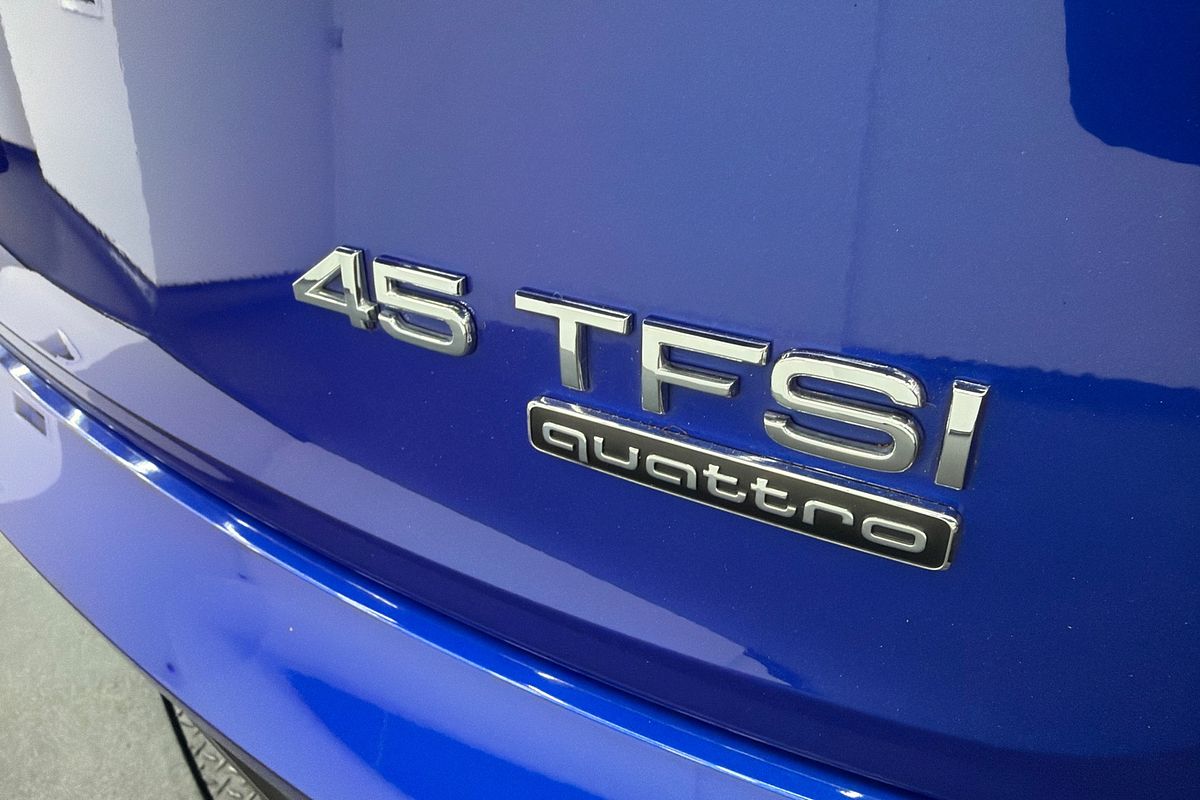 2022 Audi Q5 45 TFSI S line FY