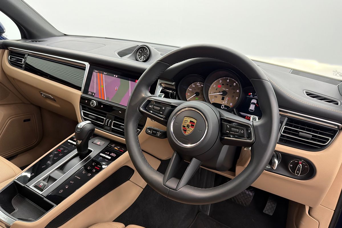 2024 Porsche Macan S 95B
