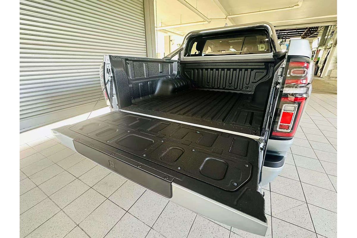 Ute Alpha PHEV Luxury 4x4