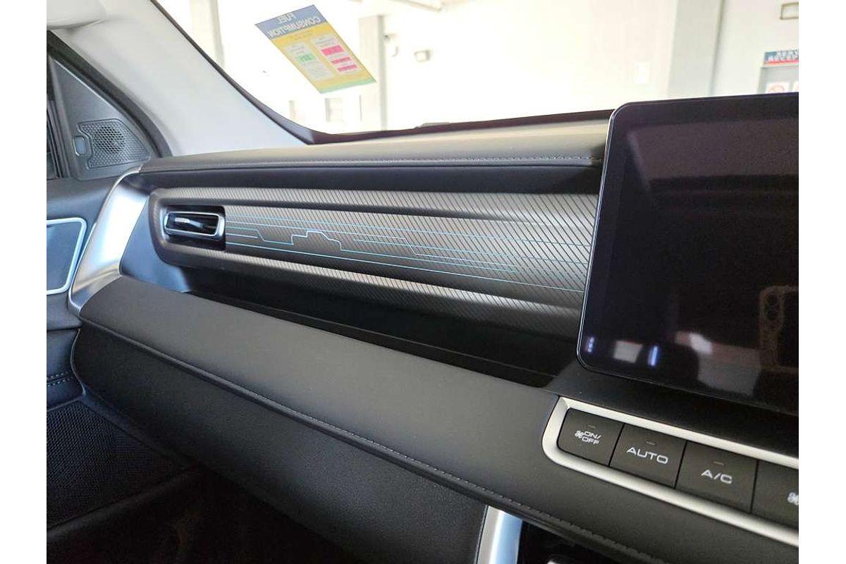 Ute Alpha PHEV Luxury 4x4