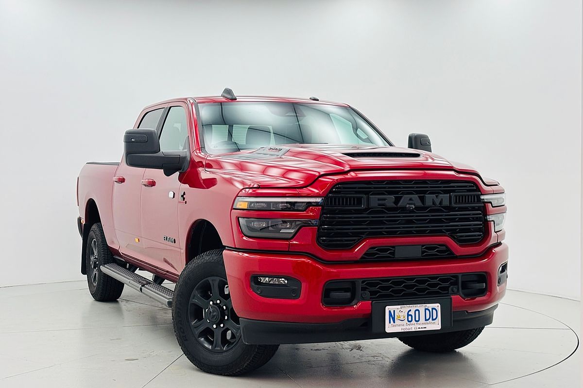 2026 Ram Trucks 2500 Laramie Crew Cab (DJ7P9124H.26/STD)