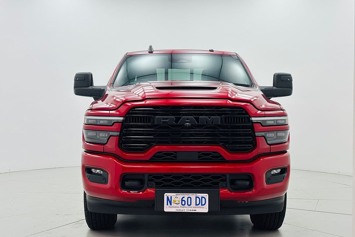 2026 Ram Trucks 2500 Laramie Crew Cab (DJ7P9124H.26/STD)