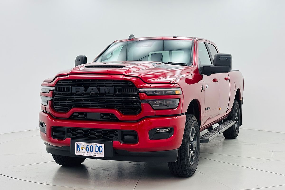 2026 Ram Trucks 2500 Laramie Crew Cab (DJ7P9124H.26/STD)