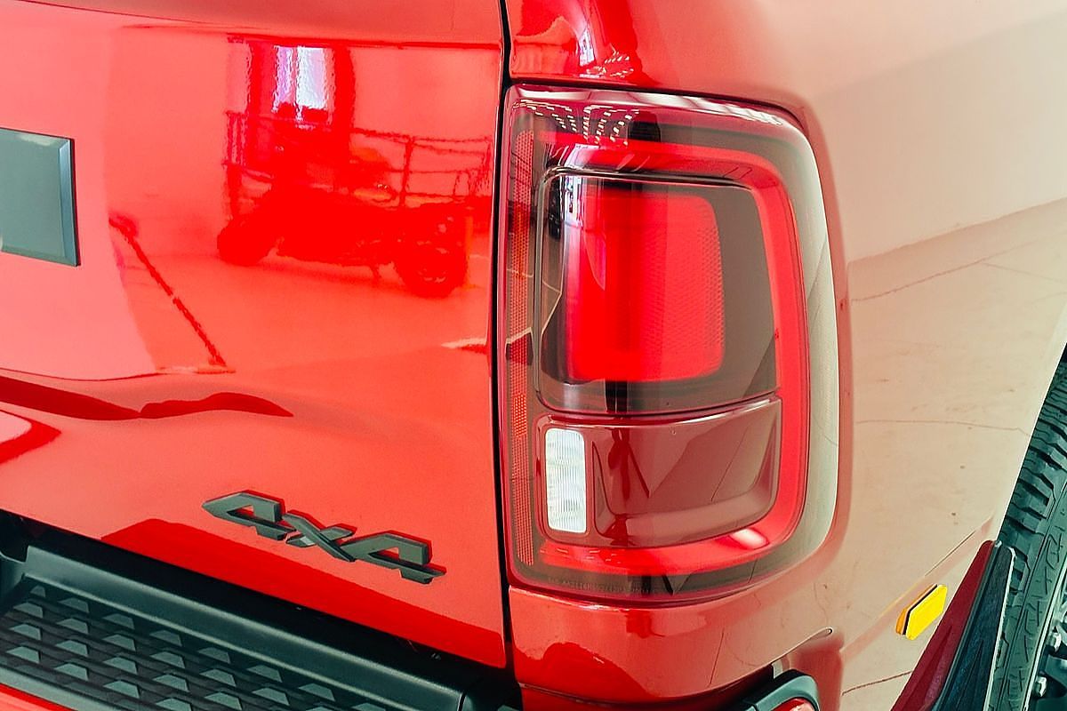 2026 Ram Trucks 2500 Laramie Crew Cab (DJ7P9124H.26/STD)