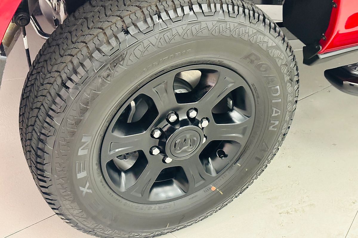 2026 Ram Trucks 2500 Laramie Crew Cab (DJ7P9124H.26/STD)