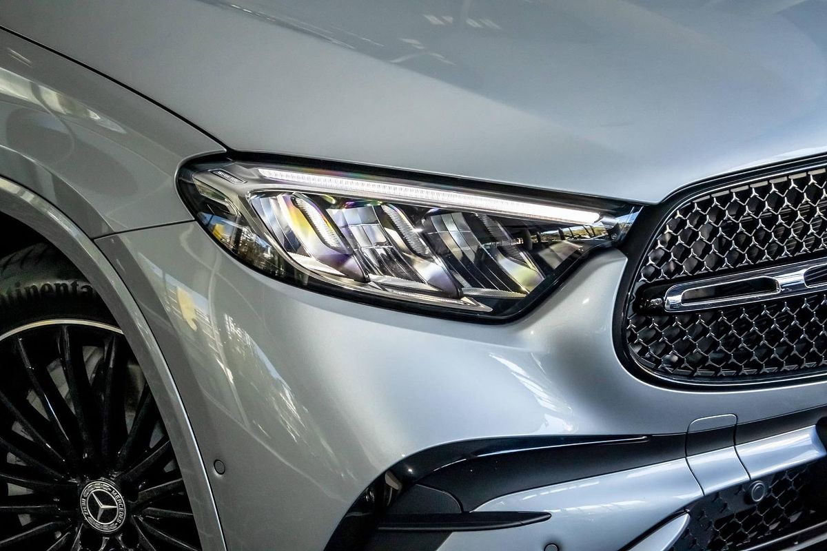 X254 806MY GLC200 WAG 9G 9sp 2 0T/17kW