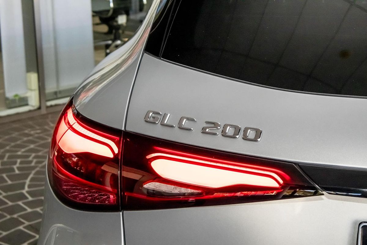 X254 806MY GLC200 WAG 9G 9sp 2 0T/17kW