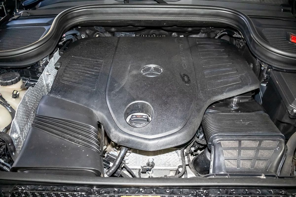 C167 803MY GLE450 CPE 5dr 9G 9 sp 3.0T