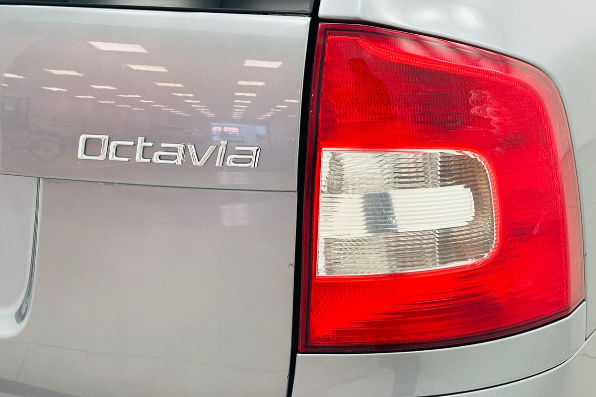 2012 Skoda OCTAVIA 90 TSI 7 SP AUTO DIRECT SHIFT 4D WAGON T4