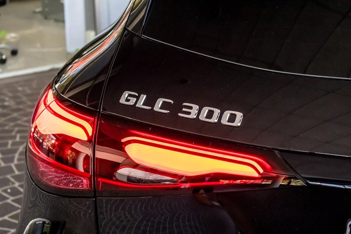 X254 805MY GLC300 WAG 9G 9sp 2 0T/17kW