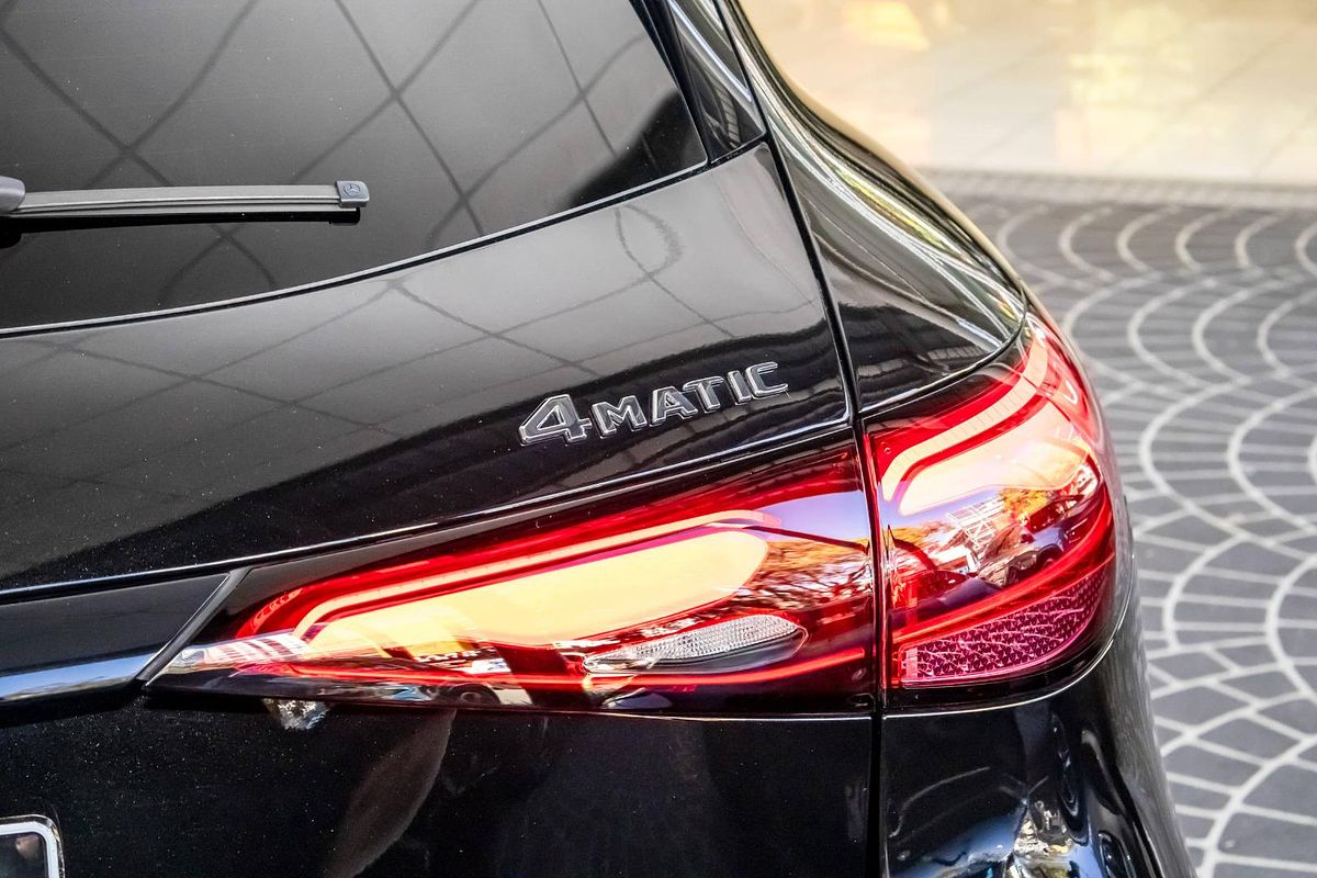 X254 805MY GLC300 WAG 9G 9sp 2 0T/17kW