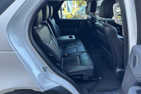 2017 Land Rover Discovery SD4 - SE