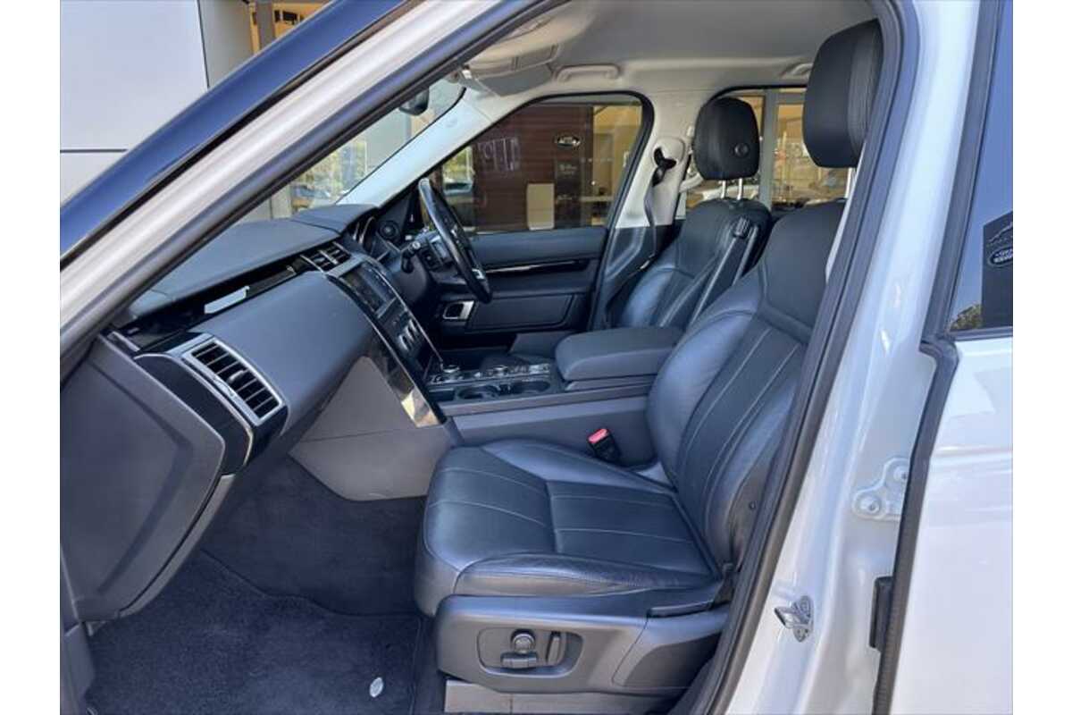2017 Land Rover Discovery SD4 - SE