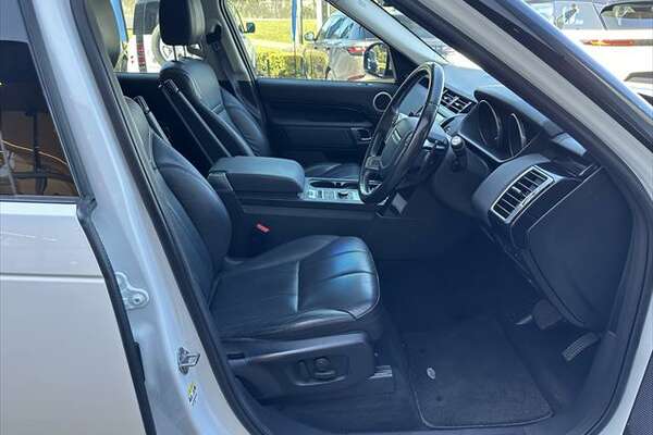 2017 Land Rover Discovery SD4 - SE