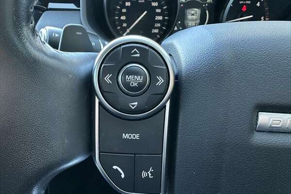 2017 Land Rover Discovery SD4 - SE
