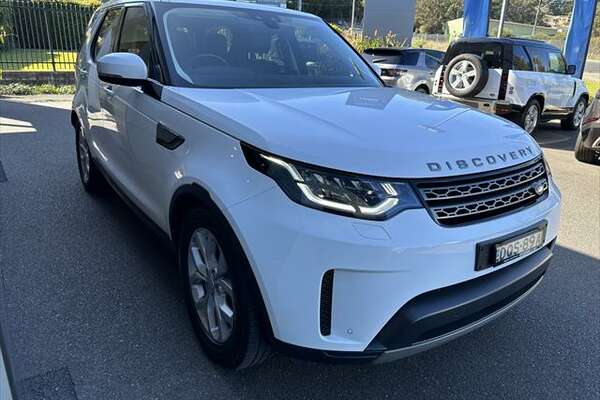 2017 Land Rover Discovery SD4 - SE