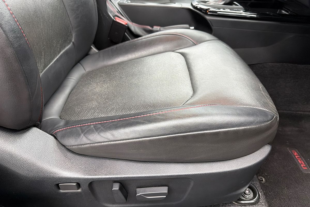 2022 Isuzu D-MAX X-TERRAIN 4X4