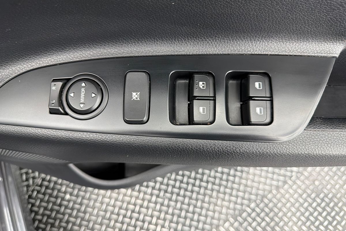 2018 Kia Rio S YB
