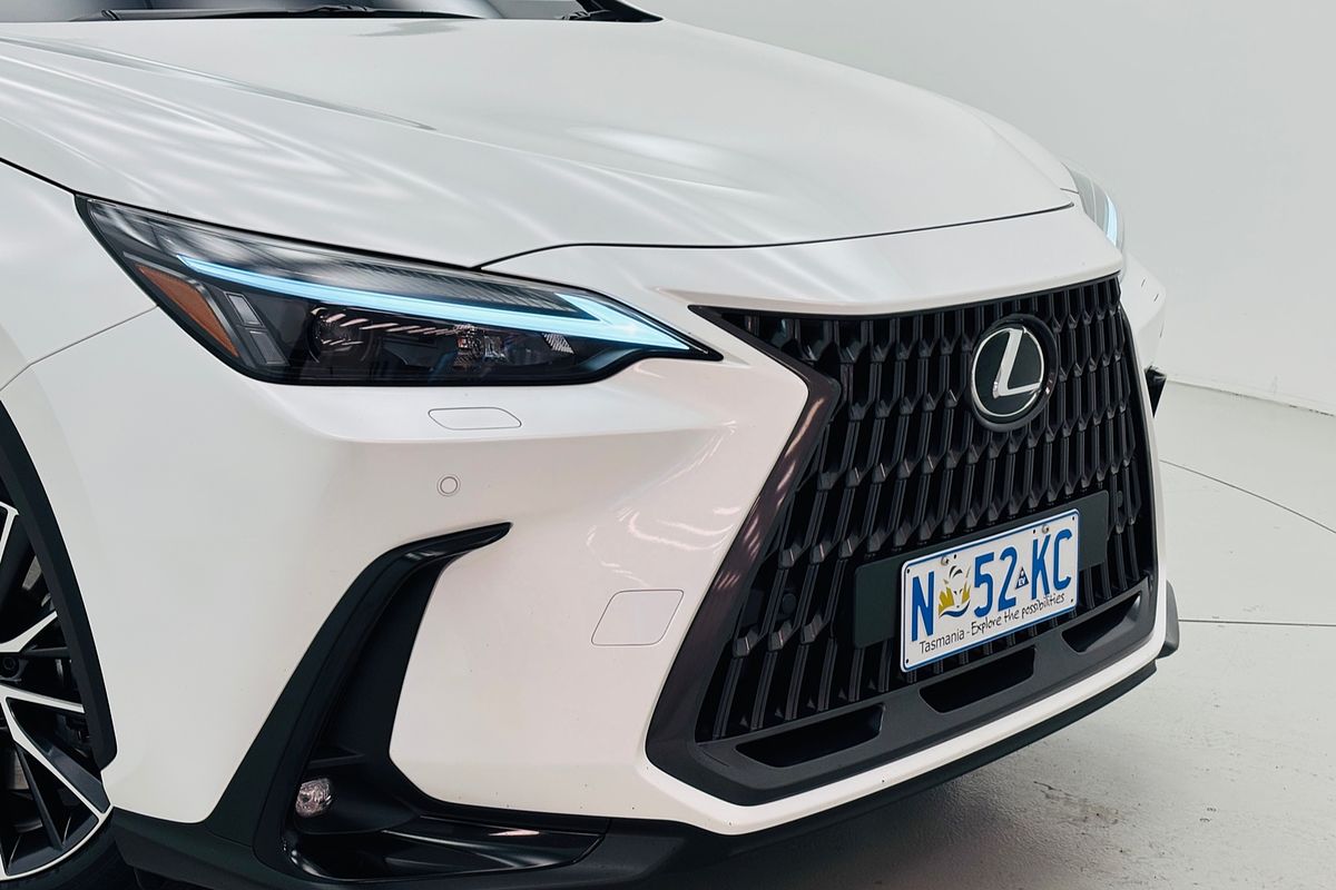 NX NX 350H LUXURY AWD, CVT 2.5L 4CYL PETROL/ELECTRIC
