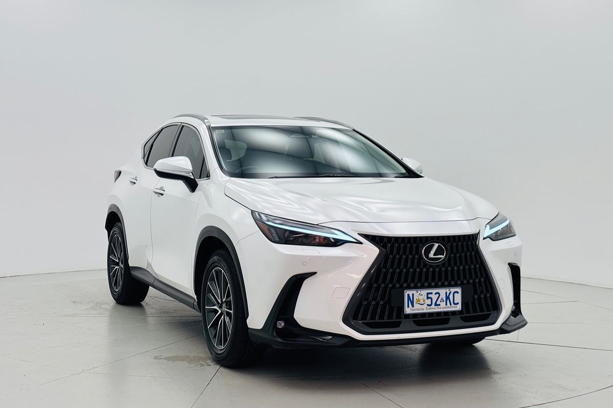 NX NX 350H LUXURY AWD, CVT 2.5L 4CYL PETROL/ELECTRIC