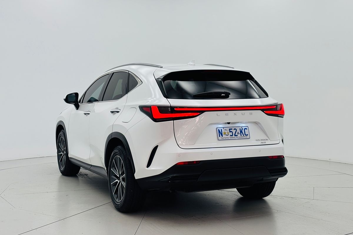 NX NX 350H LUXURY AWD, CVT 2.5L 4CYL PETROL/ELECTRIC