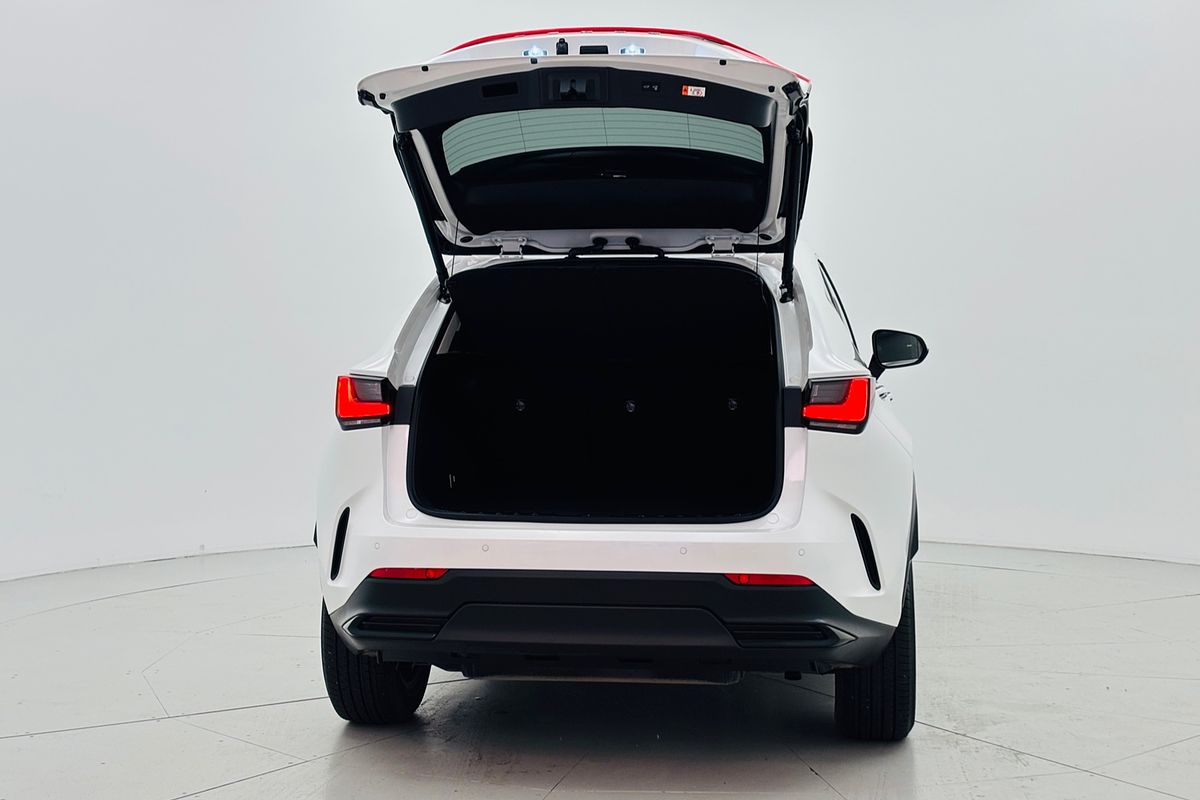 NX NX 350H LUXURY AWD, CVT 2.5L 4CYL PETROL/ELECTRIC