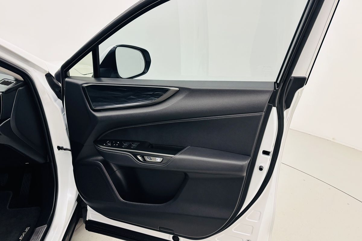 NX NX 350H LUXURY AWD, CVT 2.5L 4CYL PETROL/ELECTRIC