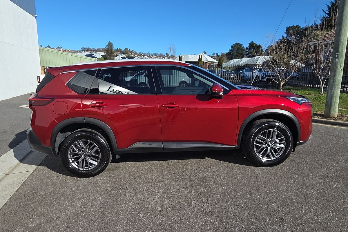 2022 Nissan X-TRAIL ST T33