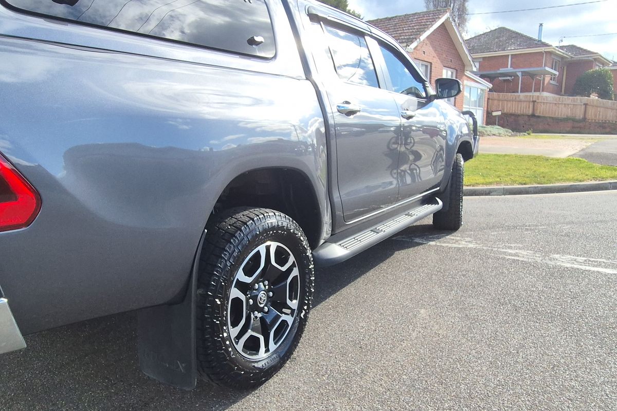 4x4 SR5 2.8L T Diesel Automatic Double Cab