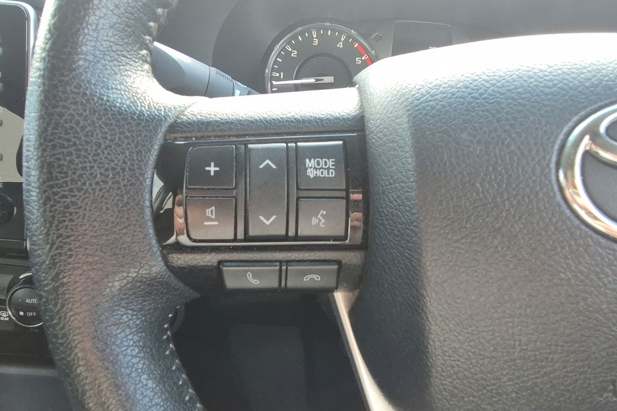 4x4 SR5 2.8L T Diesel Automatic Double Cab
