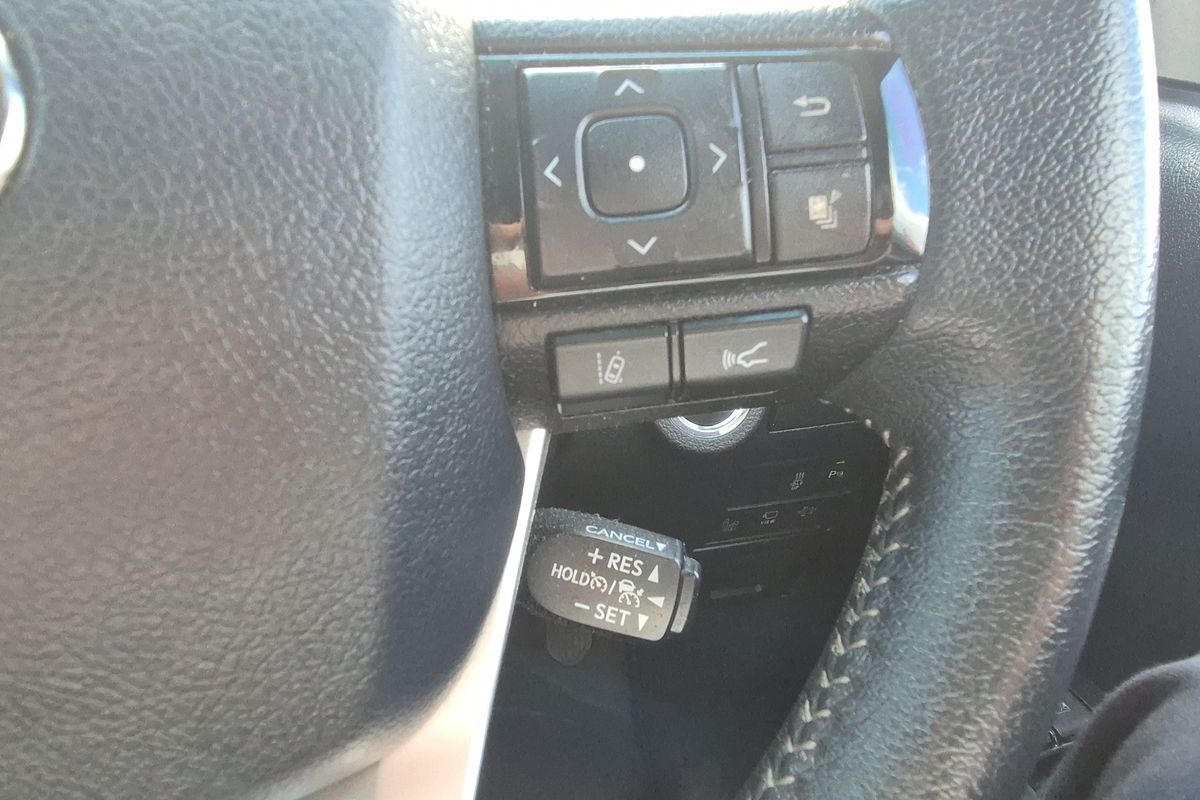 4x4 SR5 2.8L T Diesel Automatic Double Cab