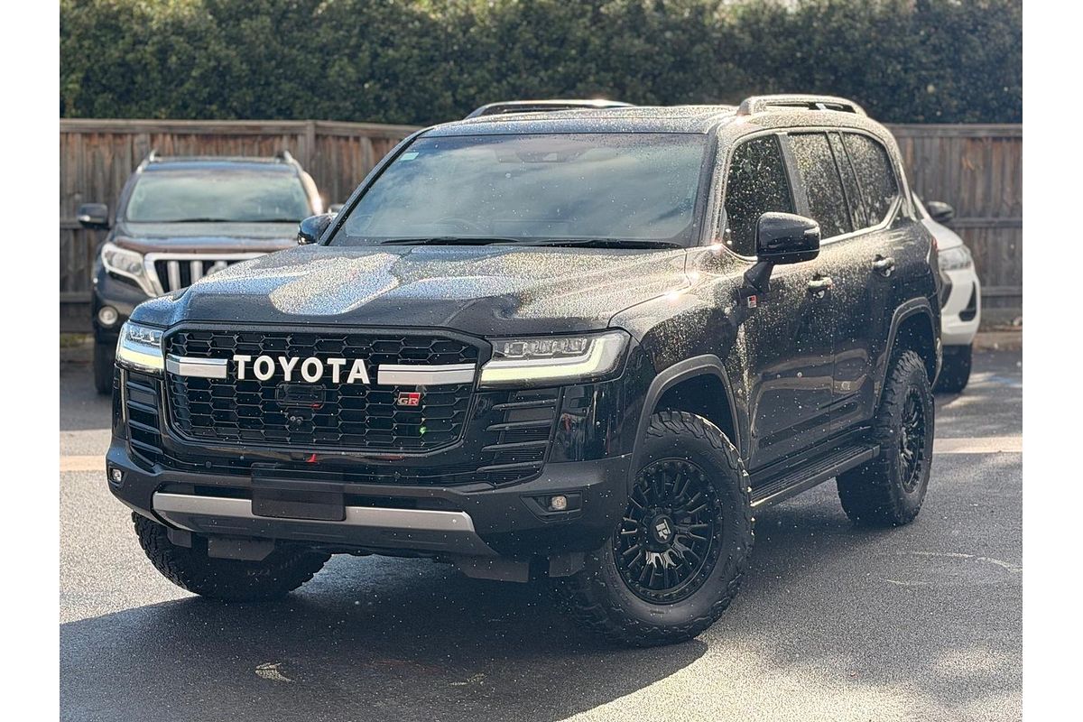 2024 Toyota Landcruiser GR Sport FJA300R