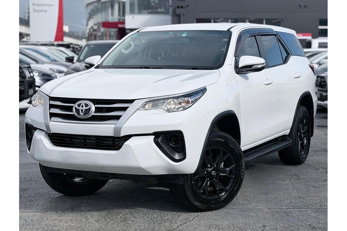 2015 Toyota Fortuner GX GUN156R